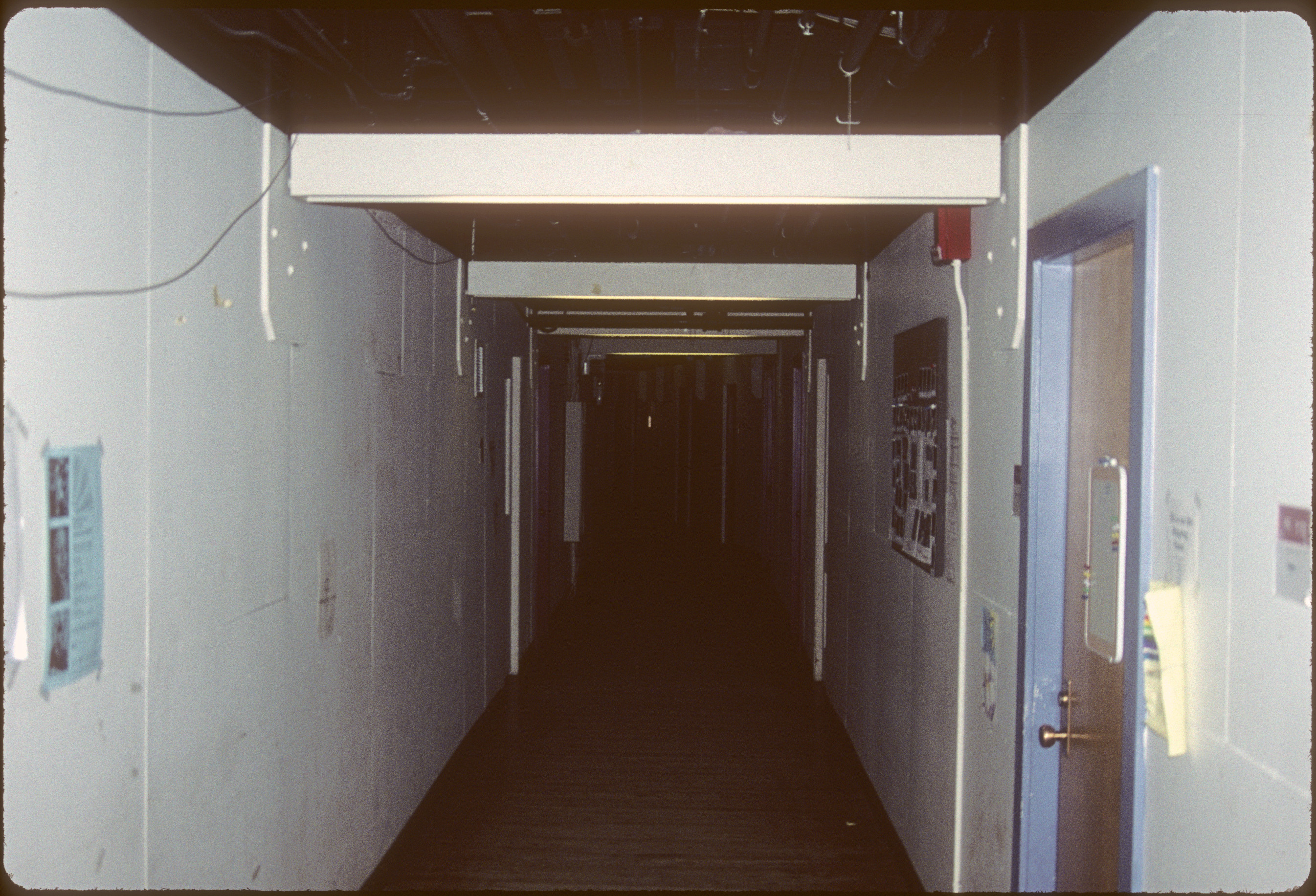 Figure 6 DJungarrayi, MIT Building 20, wing A, looking along the hallway, digital image, Wikimedia Commons, September 5, 2020.